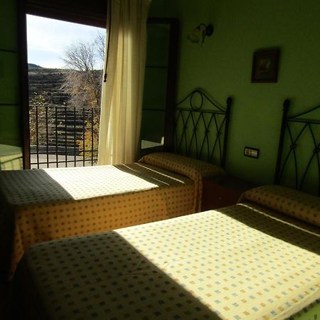 Hostal Paquita Allepuz Bagian luar foto